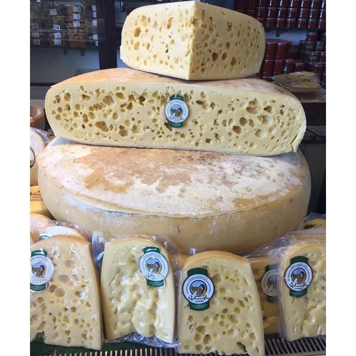 KARS GRAVYER KAŞAR PEYNİRİ - TARTILARAK SATILIR